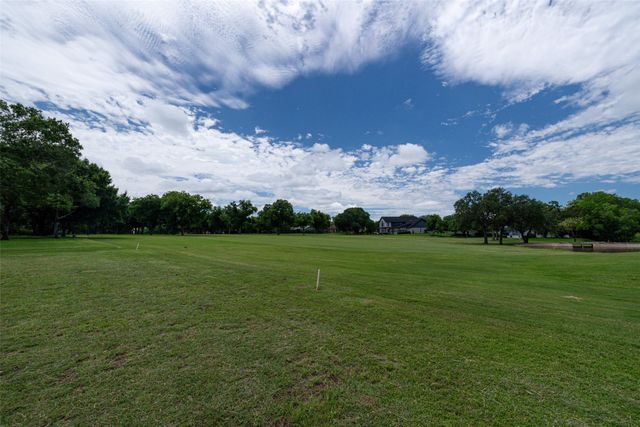 8812 Bellechase Road, Granbury, TX 76049