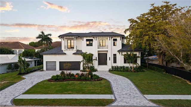 3840 CRAYTON RD, Naples, FL 34103