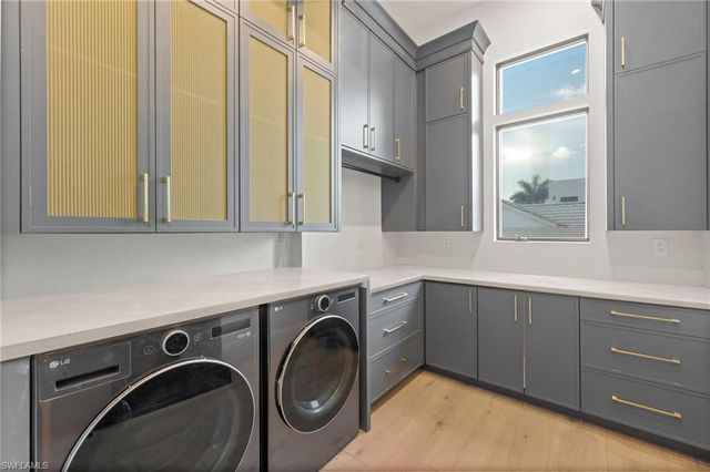 3840 CRAYTON RD, Naples, FL 34103