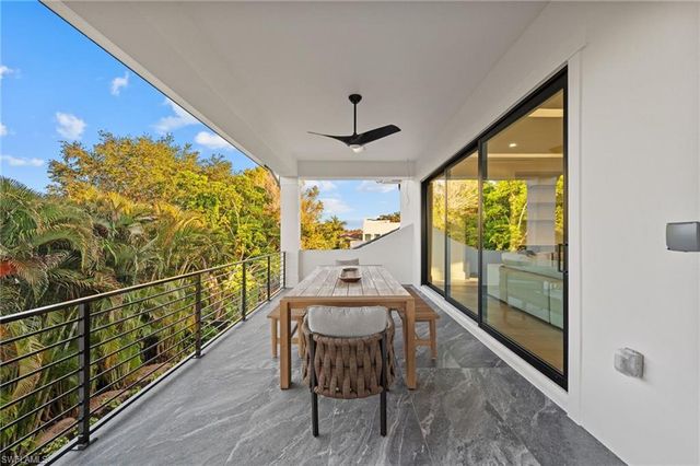 3840 CRAYTON RD, Naples, FL 34103