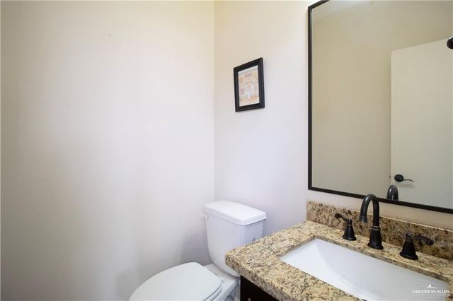 2901 E Imperial Oaks Drive Drive, Alton, TX 78573