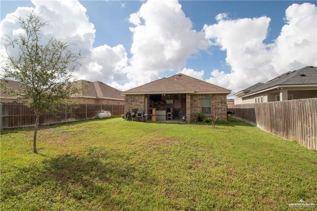 2901 E Imperial Oaks Drive Drive, Alton, TX 78573