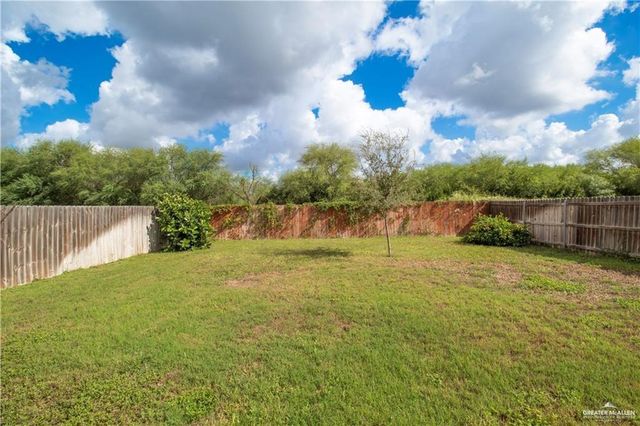 2901 E Imperial Oaks Drive Drive, Alton, TX 78573