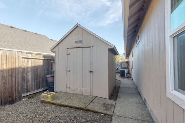 1116 Cashmere Drive, Grants Pass, OR 97527