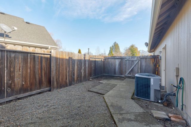1116 Cashmere Drive, Grants Pass, OR 97527