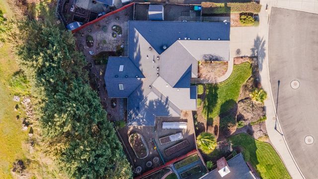 1116 Cashmere Drive, Grants Pass, OR 97527