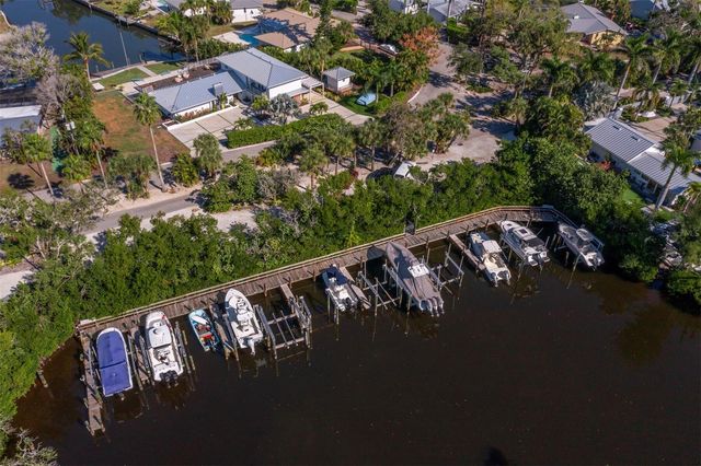 7233 PINE NEEDLE ROAD, Sarasota, FL 34242