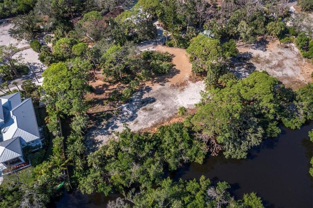 7233 PINE NEEDLE ROAD, Sarasota, FL 34242