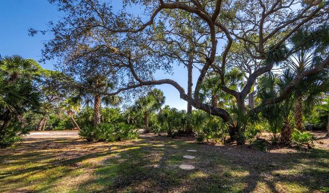 7233 PINE NEEDLE ROAD, Sarasota, FL 34242