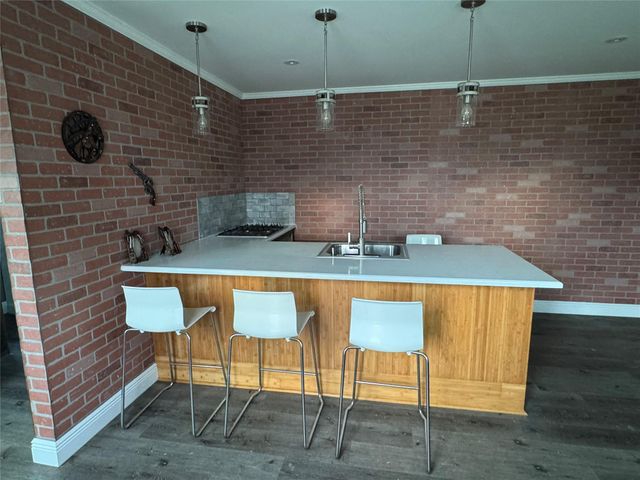 7230 Moore Street, Hitchcock, TX 77563