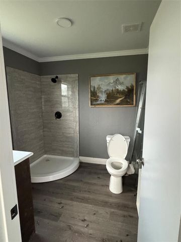 7230 Moore Street, Hitchcock, TX 77563