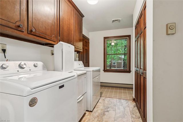 105 Ilex DR, Yorktown, VA 23692