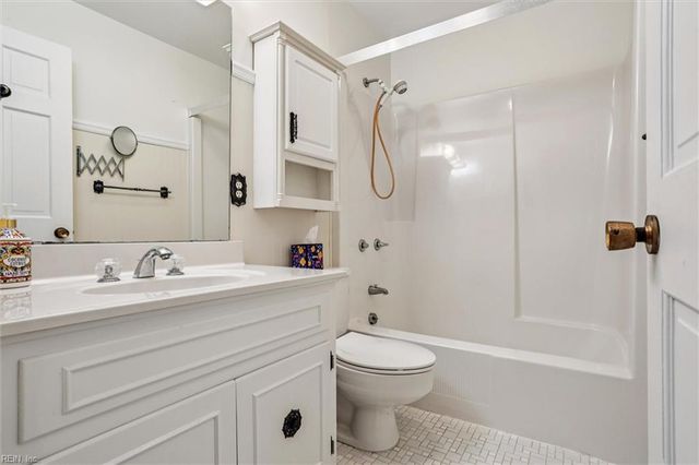 105 Ilex DR, Yorktown, VA 23692