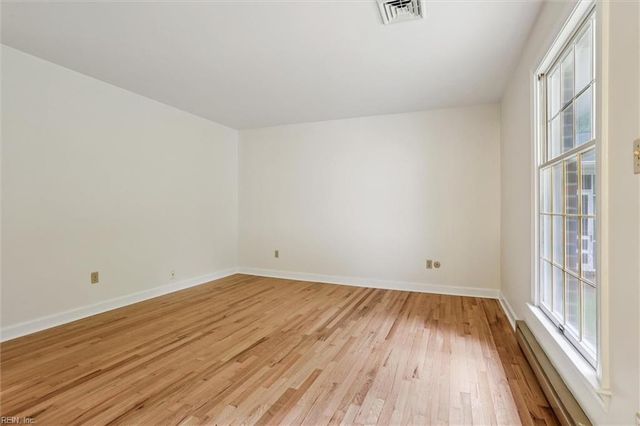 105 Ilex DR, Yorktown, VA 23692