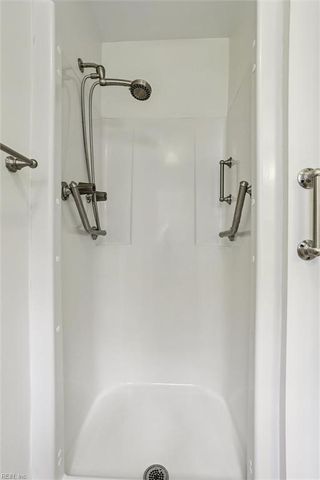 105 Ilex DR, Yorktown, VA 23692