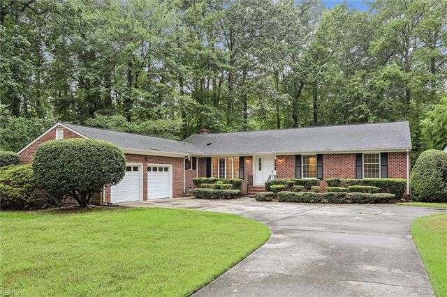105 Ilex DR, Yorktown, VA 23692