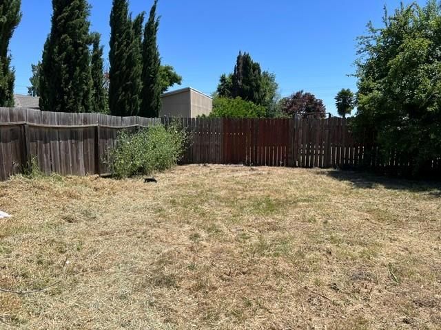1225 Cypress Street, East Palo Alto, CA 94303