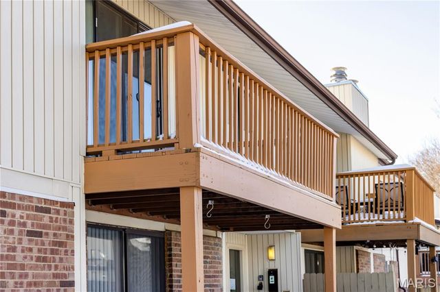 1536 Springlet Court 31, Florissant, MO 63033