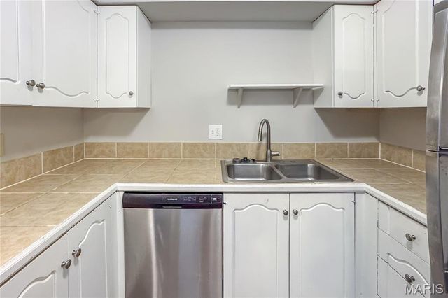 1536 Springlet Court 31, Florissant, MO 63033