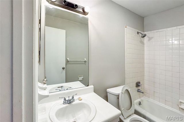 1536 Springlet Court 31, Florissant, MO 63033