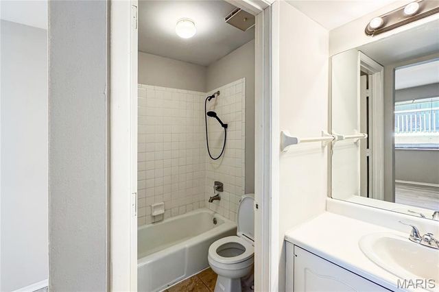 1536 Springlet Court 31, Florissant, MO 63033