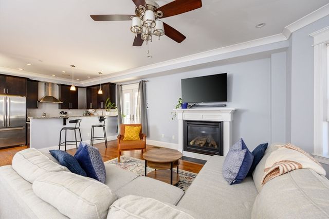 39 Coffey St 2, Boston, MA 02122