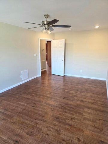 54 Emily Lane, London, KY 40744