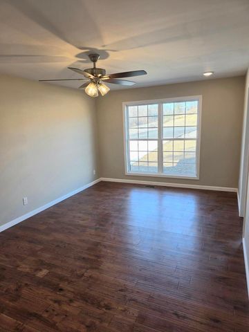 54 Emily Lane, London, KY 40744