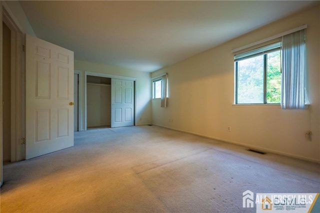 12 Sunflower Court, Edison, NJ 08820