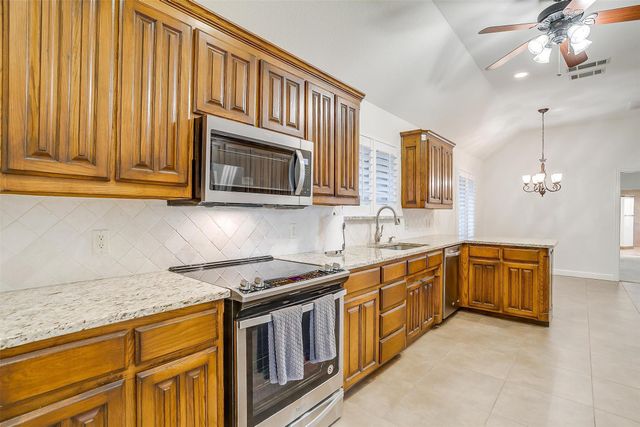 11624 Virginia Way Court, Fort Worth, TX 76008