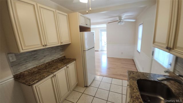 95 Pleasure Avenue, Ronkonkoma, NY 11779