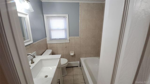 95 Pleasure Avenue, Ronkonkoma, NY 11779