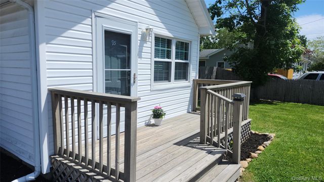 95 Pleasure Avenue, Ronkonkoma, NY 11779