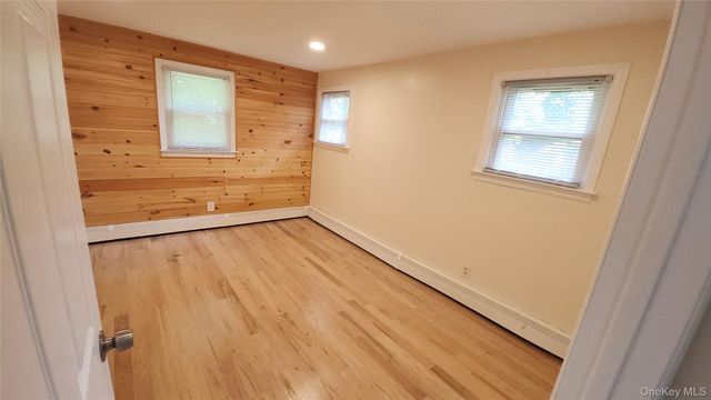 95 Pleasure Avenue, Ronkonkoma, NY 11779