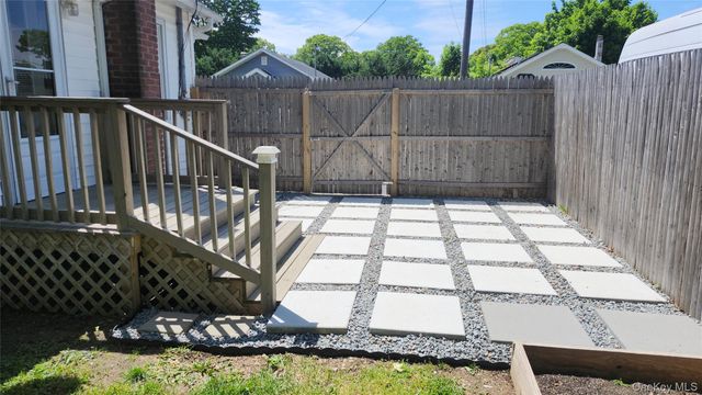 95 Pleasure Avenue, Ronkonkoma, NY 11779