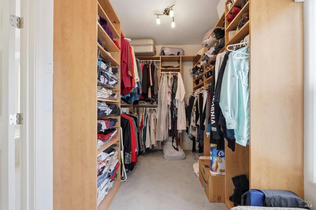 7576 Meadowlark Dr, Sebastopol, CA 95472