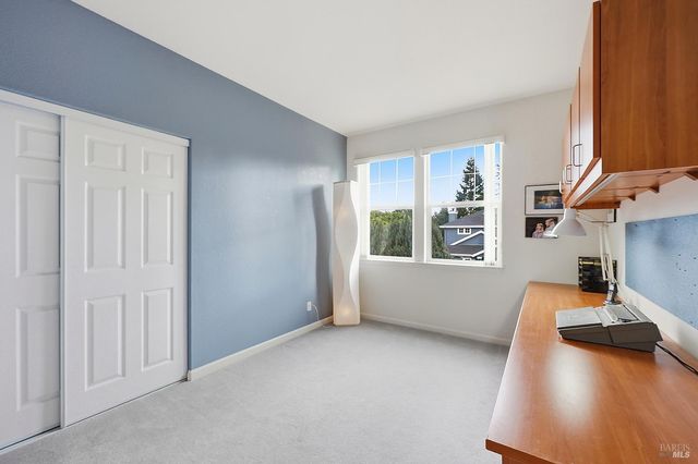 7576 Meadowlark Dr, Sebastopol, CA 95472