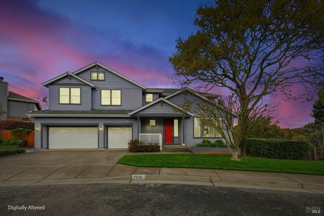 7576 Meadowlark Dr, Sebastopol, CA 95472