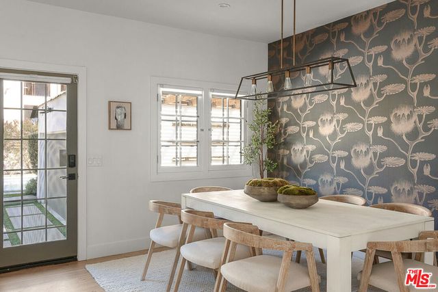 940 Westchester Place, Los Angeles, CA 90019