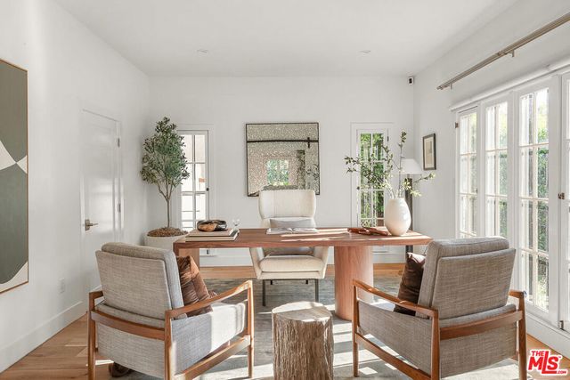 940 Westchester Place, Los Angeles, CA 90019