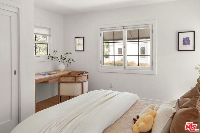 940 Westchester Place, Los Angeles, CA 90019