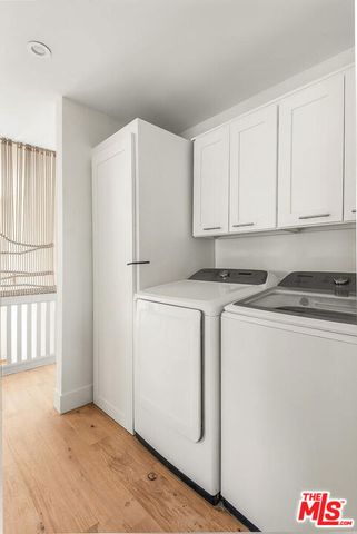 940 Westchester Place, Los Angeles, CA 90019