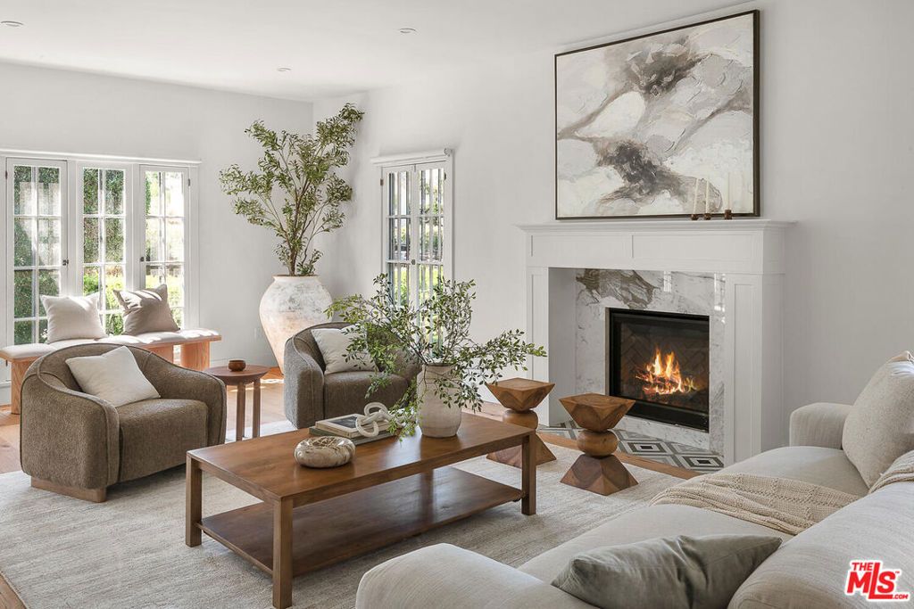 Image 7 of property listing at 940 Westchester Place, Los Angeles, CA 90019