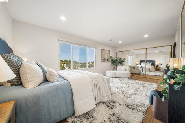 2115 Valente Cir, Martinez, CA 94553