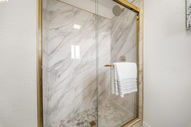 2115 Valente Cir, Martinez, CA 94553