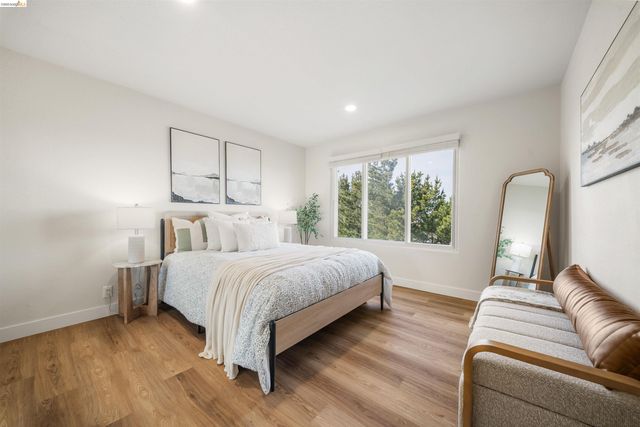 2115 Valente Cir, Martinez, CA 94553