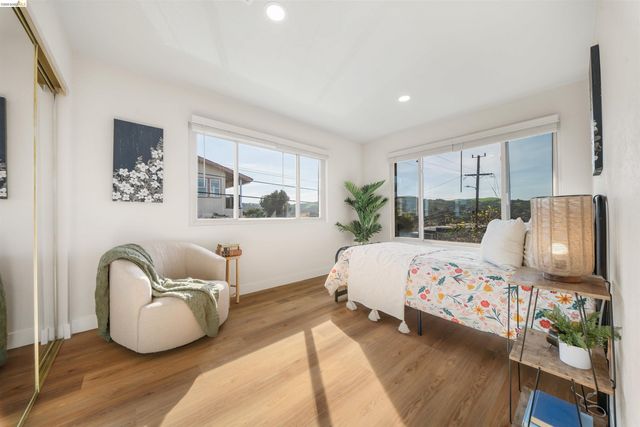 2115 Valente Cir, Martinez, CA 94553