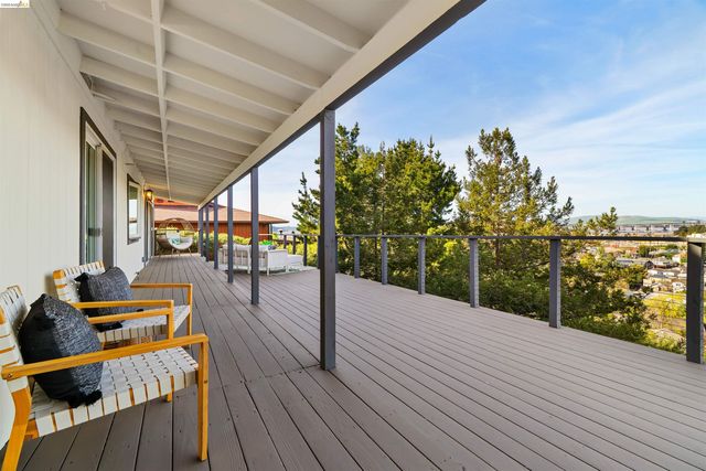 2115 Valente Cir, Martinez, CA 94553