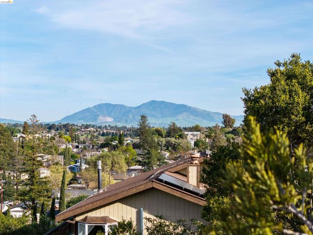 2115 Valente Cir, Martinez, CA 94553