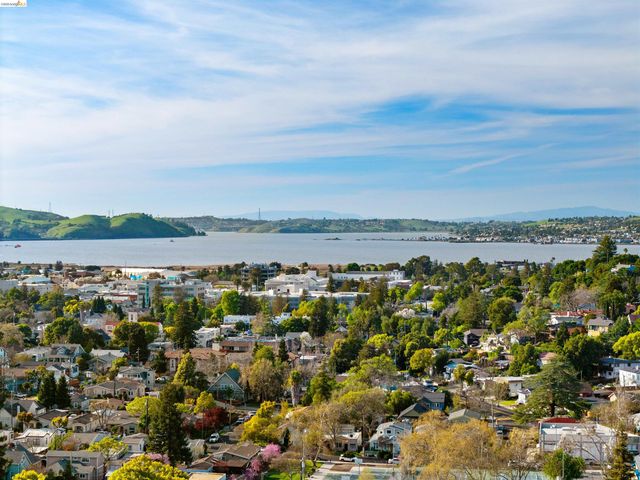 2115 Valente Cir, Martinez, CA 94553